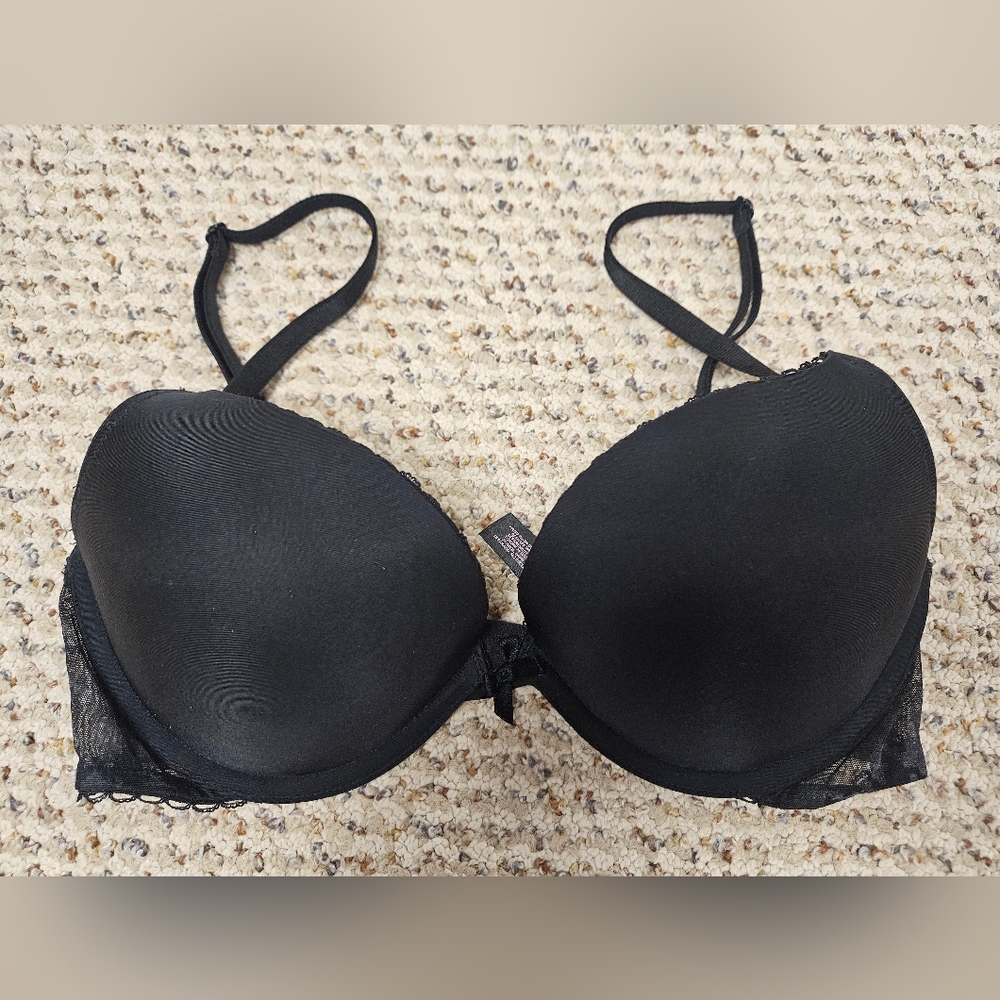 Victoria's Secret Push Up Bra Women's 32D Black Lace Underwire